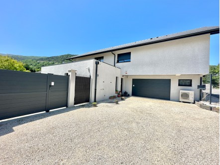 Maison 7 pièces 208 m²