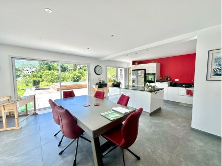 Maison 7 pièces 208 m²